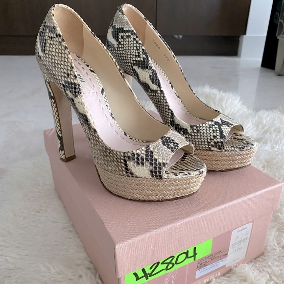 Miu Miu python pitone heels 7 1/2 - Picture 1 of 14